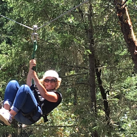 Meet your Posher, Lynn - Picture 1 of 1